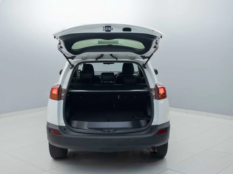 Vehicle Image for 24/44for Toyota RAV4 2.0 GX auto