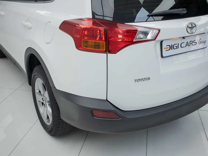 Vehicle Image for 18/44for Toyota RAV4 2.0 GX auto
