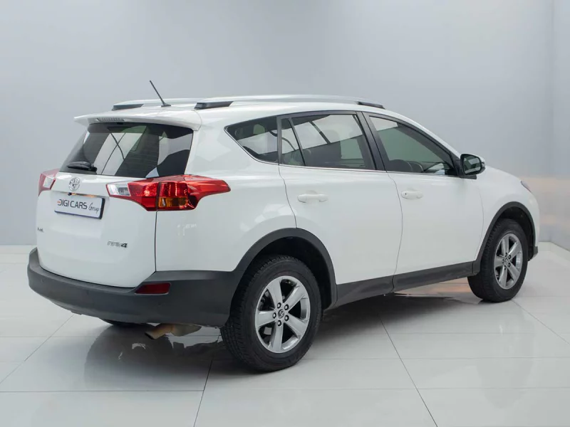 Vehicle Image for 10/44for Toyota RAV4 2.0 GX auto