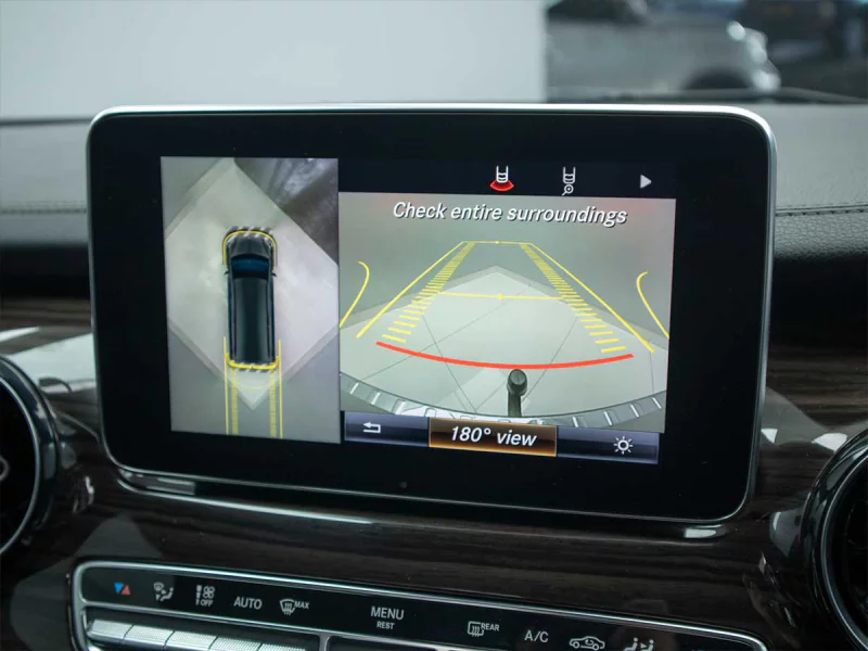 Vehicle Image for 16/25for Mercedes-Benz V-Class V250d Avantgarde Auto