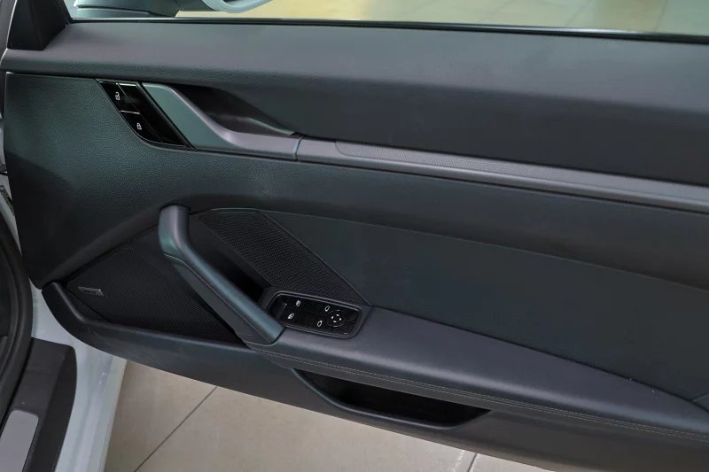 Vehicle Image for 34/42for Porsche 911 Carrera Coupe
