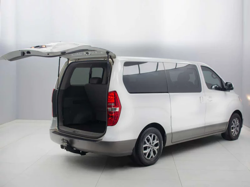 Vehicle Image for 6/25for Hyundai H1 Bus H-1 2.5CRDi Elite