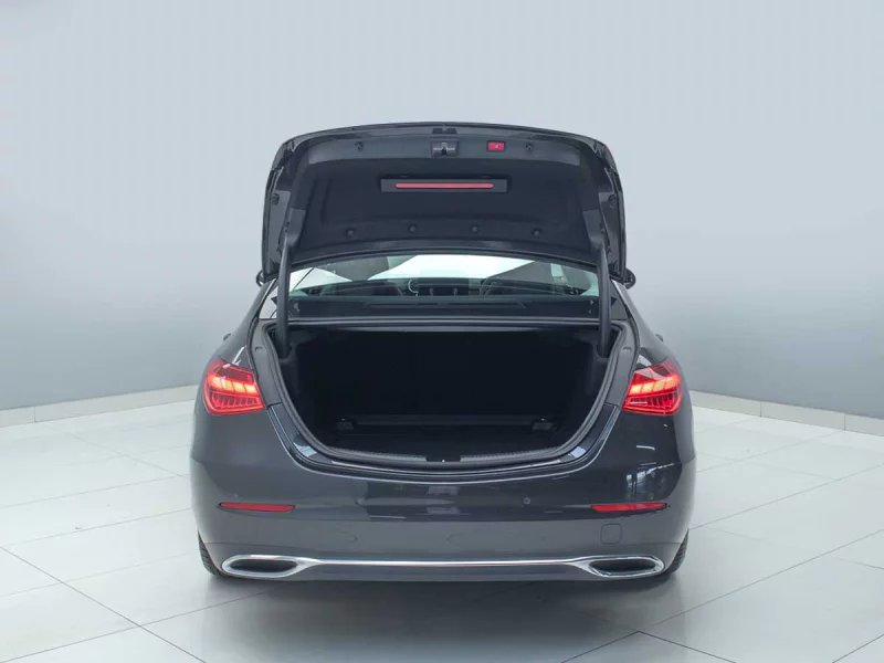 Vehicle Image for 13/24for Mercedes-Benz C-Class C200 Auto (W206)