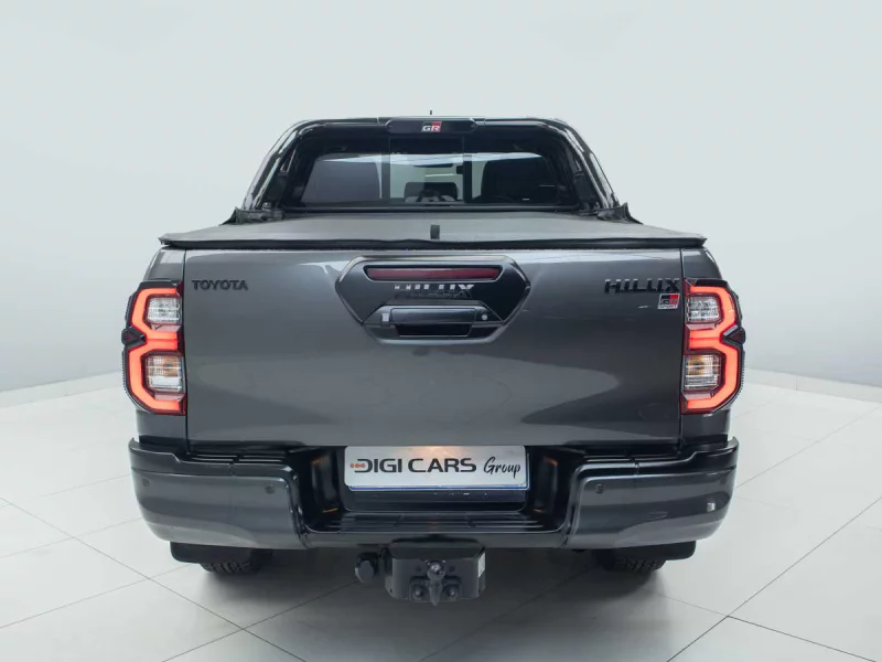Vehicle Image for 13/24for Toyota Hilux Double Cab 2.8 GD6 4X4 GR-S AT
