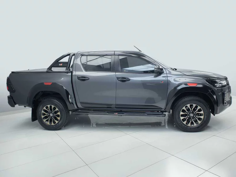 Vehicle Image for 4/24for Toyota Hilux Double Cab 2.8 GD6 4X4 GR-S AT