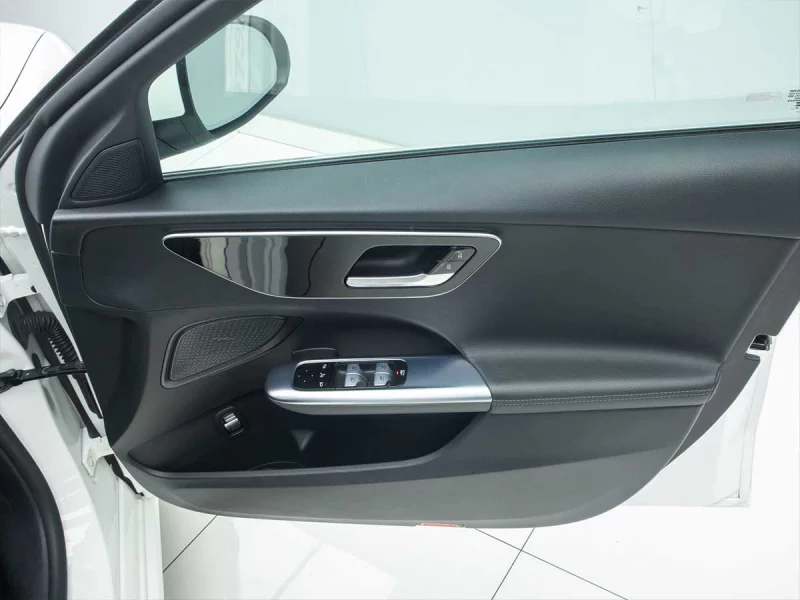 Vehicle Image for 22/24for Mercedes-Benz C-Class C200 Auto (W206)