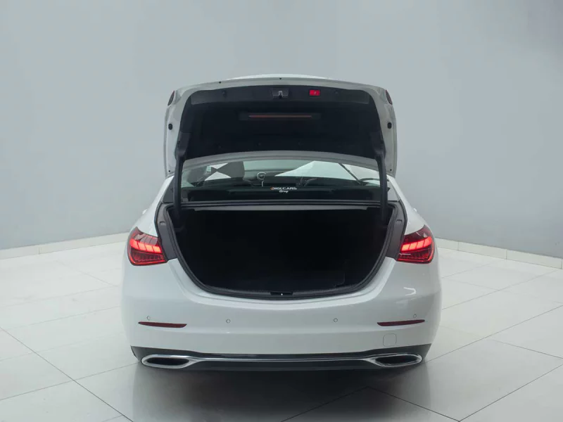 Vehicle Image for 14/24for Mercedes-Benz C-Class C200 Auto (W206)