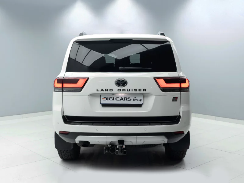 Vehicle Image for 18/36for Toyota Land Cruiser 300 V6 3.5T GR-S
