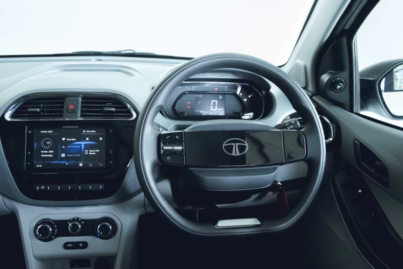 Vehicle Image for 16/25for Tata Tiago 1.2 XT MT