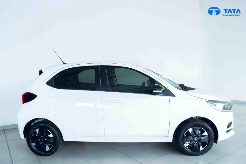 Vehicle Image for 5/25for Tata Tiago 1.2 XT MT