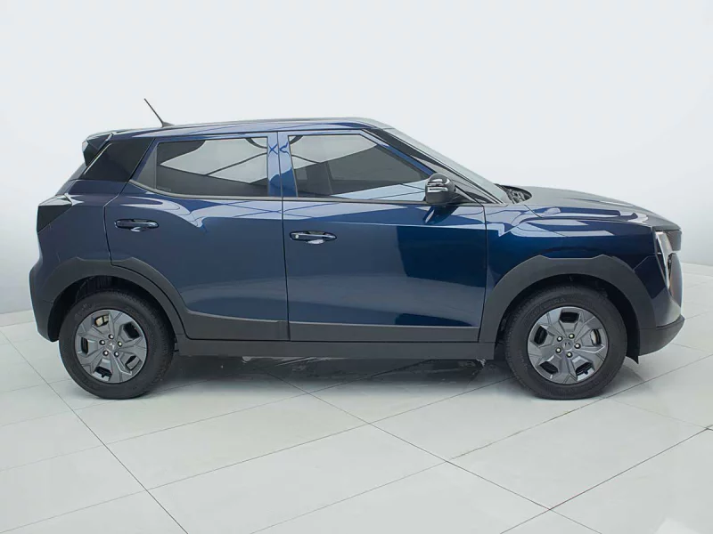 Vehicle Image for 8/46for Mahindra XUV3X0 1.2 MX2 MT