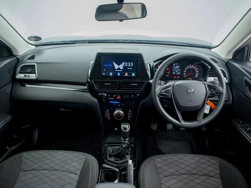 Vehicle Image for 35/46for Mahindra XUV3X0 1.2 MX2 MT