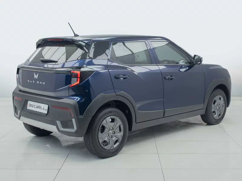Vehicle Image for 9/46for Mahindra XUV3X0 1.2 MX2 MT