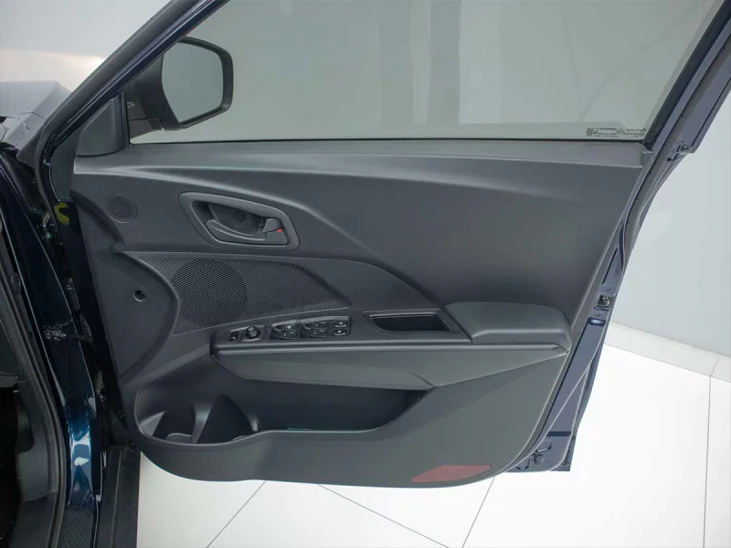 Vehicle Image for 42/46for Mahindra XUV3X0 1.2 MX2 MT