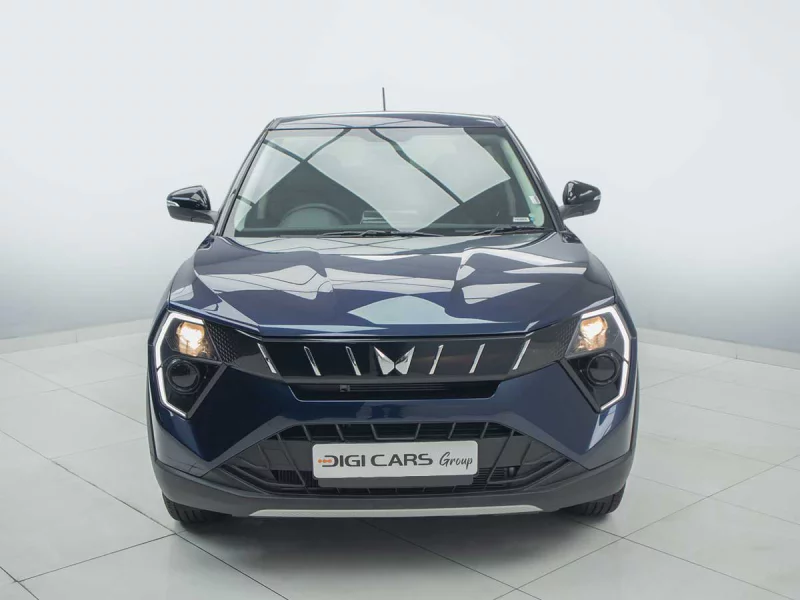 Vehicle Image for 6/46for Mahindra XUV3X0 1.2 MX2 MT