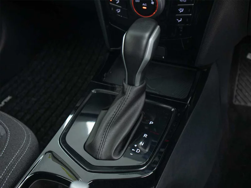 Vehicle Image for 18/23for Mahindra XUV3X0 1.2 MX2 AT