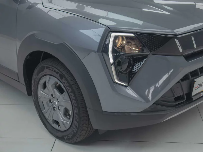 Vehicle Image for 15/46for Mahindra XUV3X0 1.2 MX2 MT