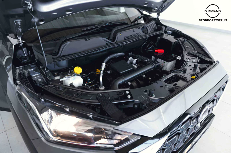 Vehicle Image for 14/27for Nissan Magnite 1.0 Visia MT