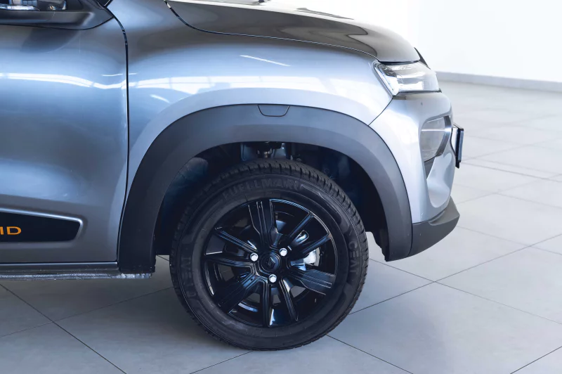 Vehicle Image for 10/23for Renault Kwid Limited Edition 1.0l AMT Ed 10 YR