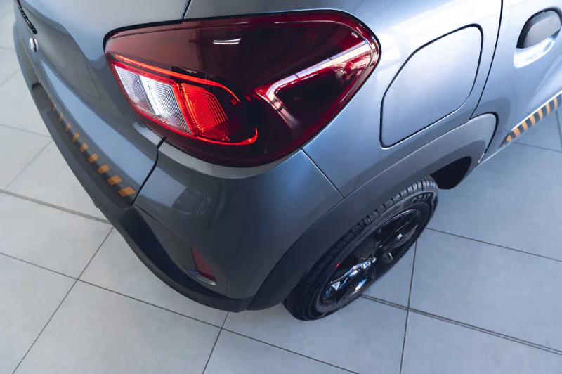 Vehicle Image for 10/24for Renault Kwid Limited Edition 1.0l AMT Ed 10 YR
