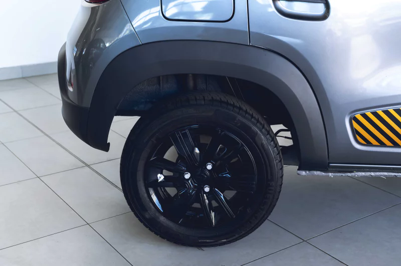 Vehicle Image for 15/24for Renault Kwid Limited Edition 1.0l AMT Ed 10 YR
