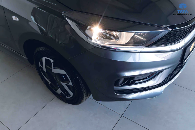 Vehicle Image for 9/26for Tata Tiago 1.2 XT MT
