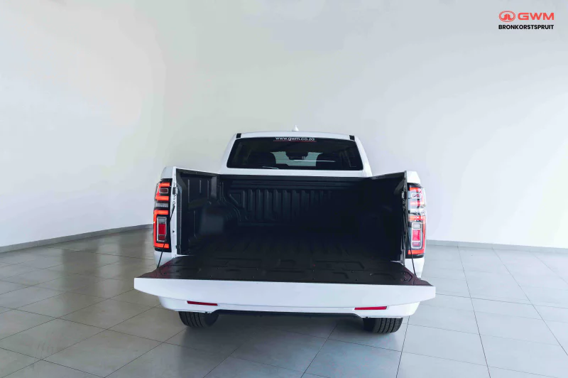 Vehicle Image for 14/28for GWM P300 2.4TD LS 4X2 9AT