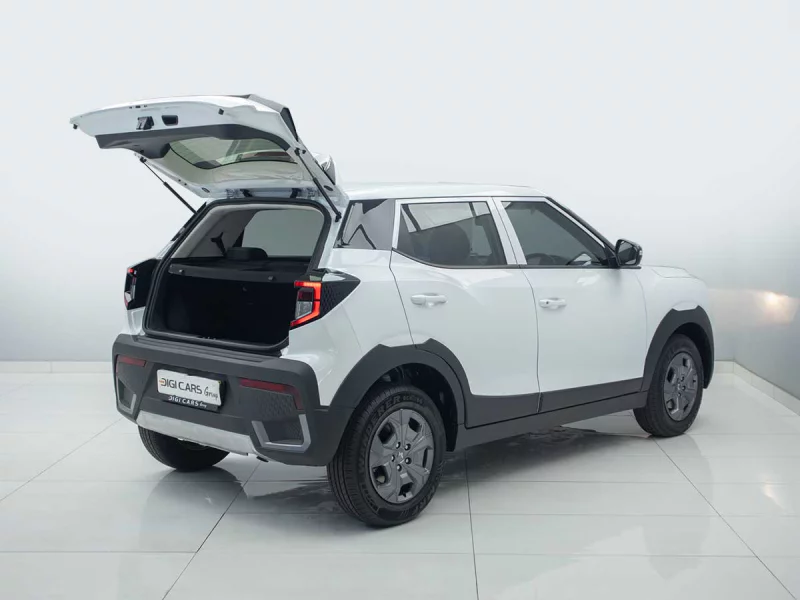 Vehicle Image for 12/46for Mahindra XUV3X0 1.2 MX2 AT