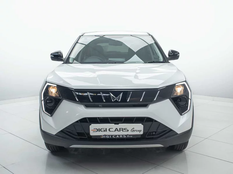 Vehicle Image for 6/46for Mahindra XUV3X0 1.2 MX2 AT
