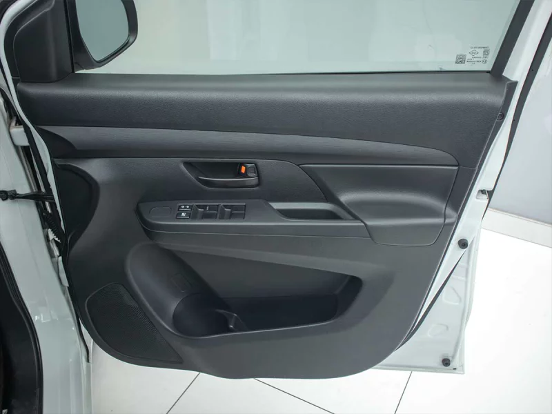 Vehicle Image for 21/24for Suzuki Ertiga 1.5 GA MT
