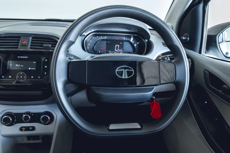 Vehicle Image for 18/26for Tata Tiago 1.2 XM MT