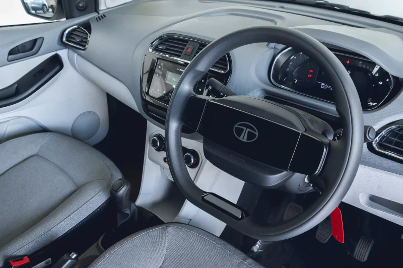 Vehicle Image for 19/26for Tata Tiago 1.2 XM MT