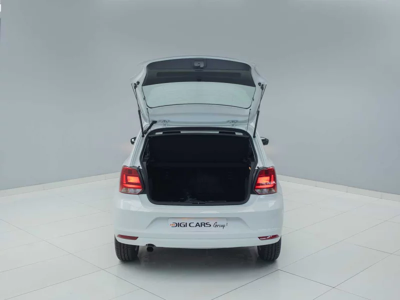 Vehicle Image for 25/46for Volkswagen Polo Vivo Hatch 1.4 Life 63kW Life