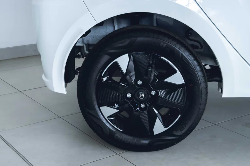 Vehicle Image for 13/25for Tata Tiago 1.2 XT MT